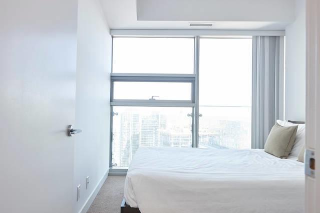 Condo Downtown, Cn Tower, Financial District Toronto Rum bild