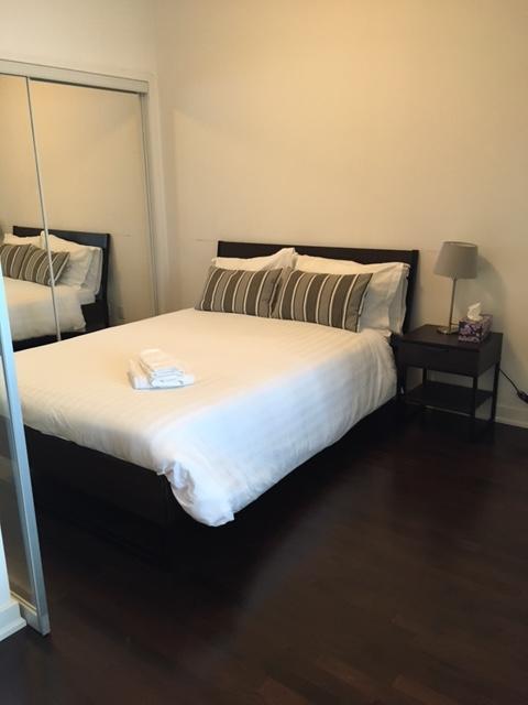 Condo Downtown, Cn Tower, Financial District Toronto Rum bild
